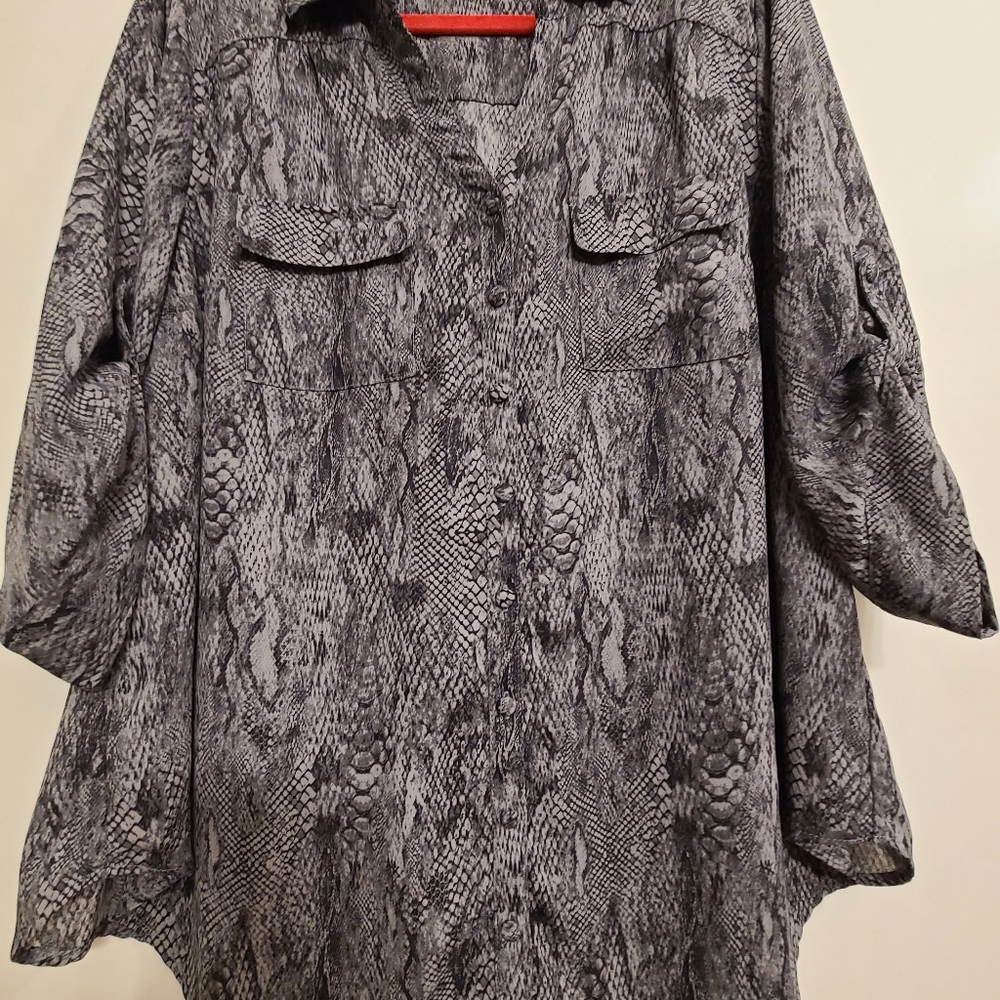 Torrid Snake Print Blouse sz 1